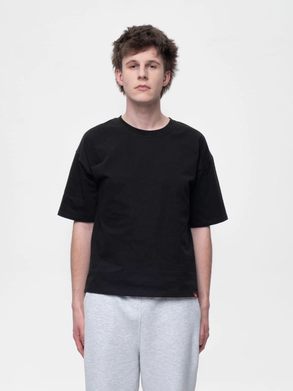 tshirt-black.jpg